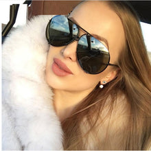 Load image into Gallery viewer, Black Pilot Sunglasses women